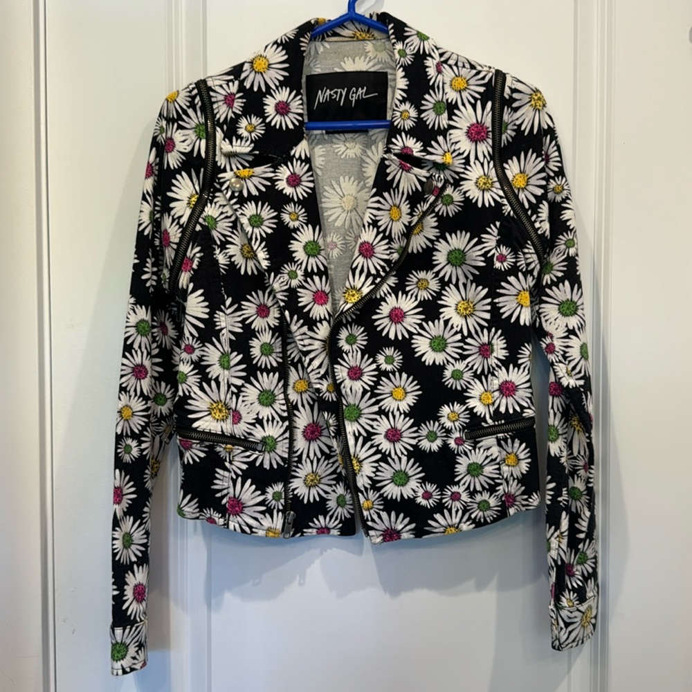 Nasty Gal cropped daisy print biker jacket with removable sleeves